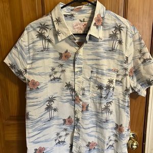 American Eagle Hawaiian Shirt Men’s size Large